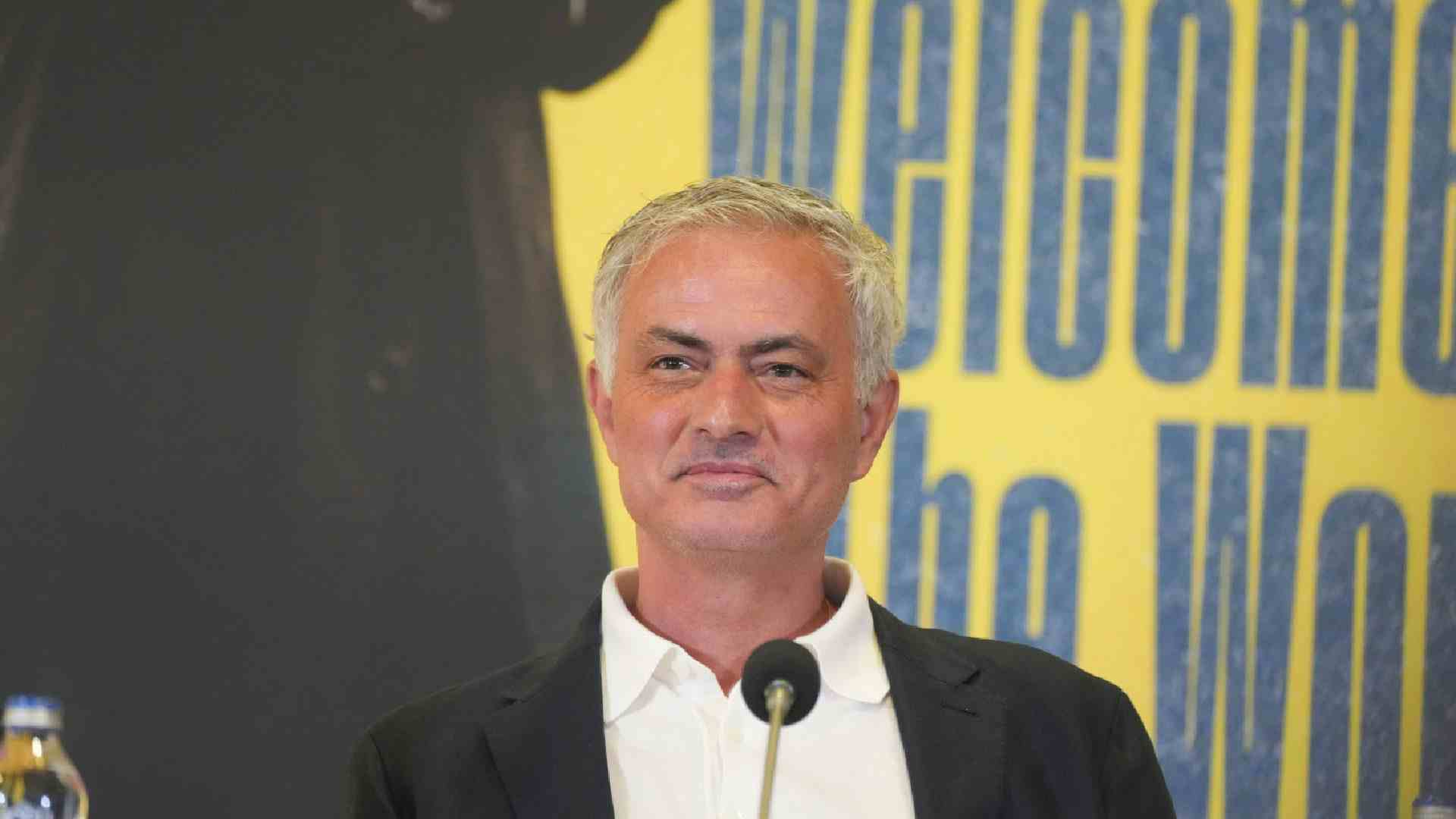 La "vendetta" di Mourinho: scippa En-Nesyri alla Roma?