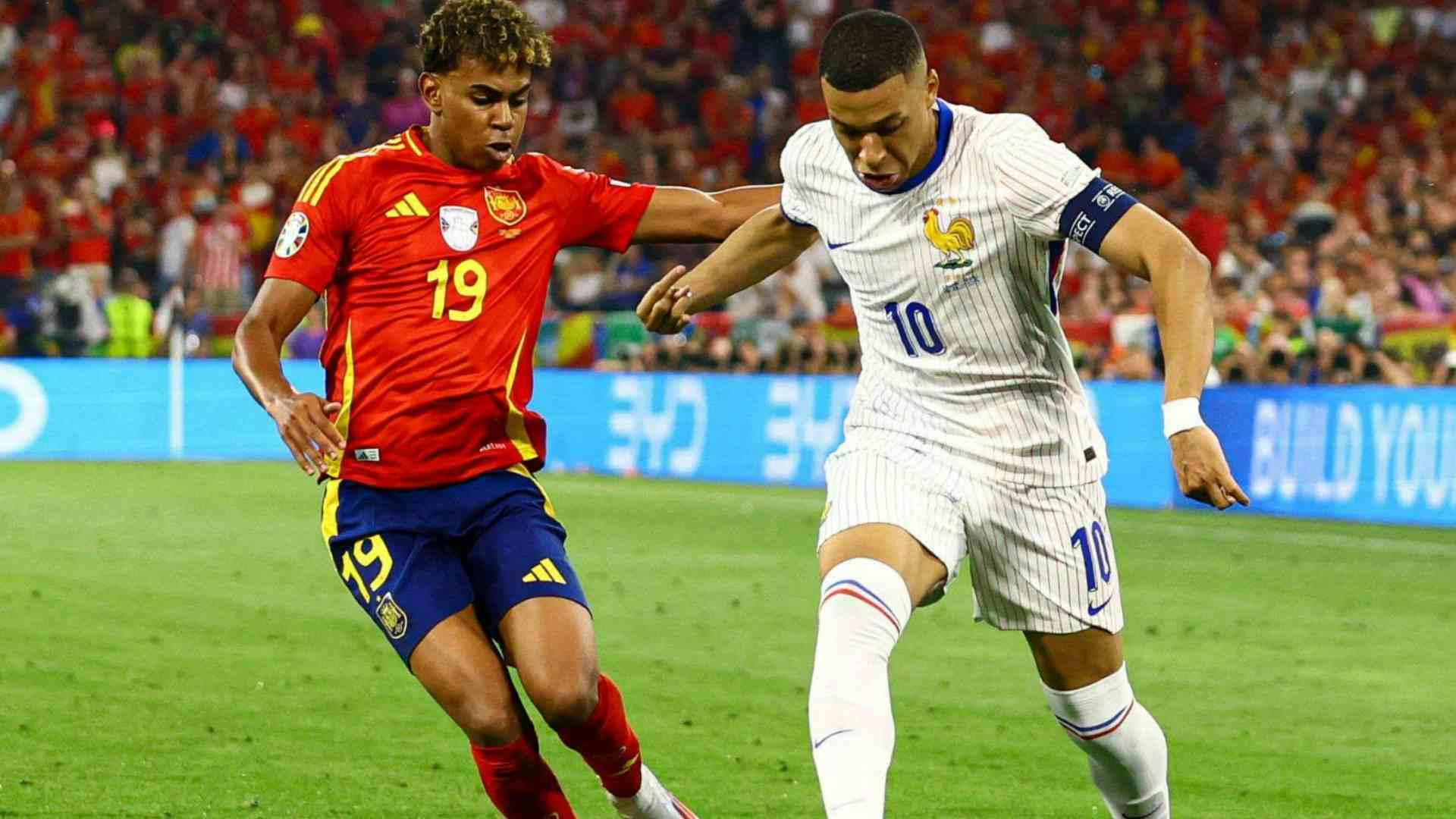 Spagna, Lamine Yamal rivela: "Mbappé e Chiesa mi hanno chiesto la maglia"